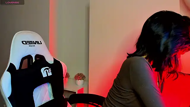 Michelle Murray online show from 6, 10, 2025