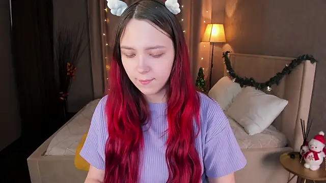 Snapshot of Monica__Queen chatting on 5, 12, 2025 Monica Queen online show from 5, 12, 2025