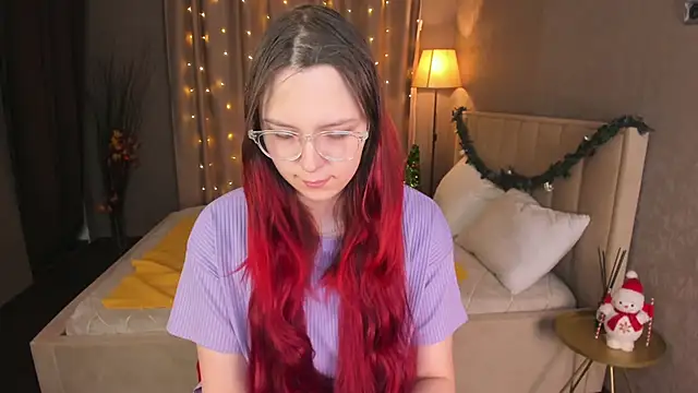 Snapshot of Monica__Queen chatting on 16, 12, 2025 Monica Queen online show from 16, 12, 2025