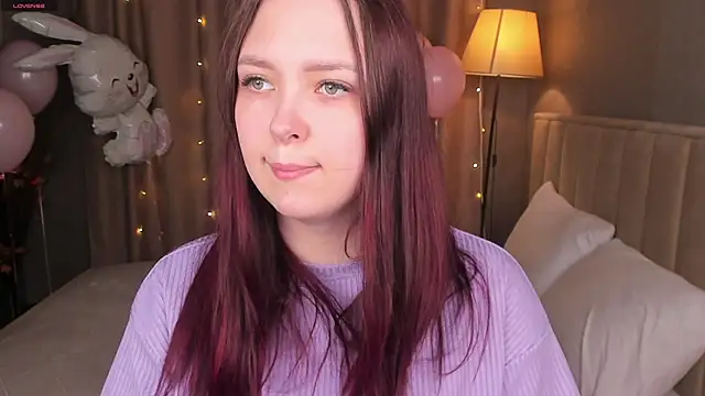 Monica  Queen online show from 10, 4, 2026