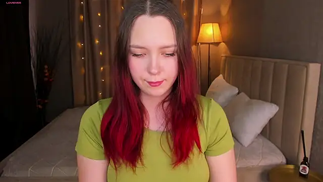 Snapshot of Monica__Queen chatting on 6, 2, 2026 Monica Queen online show from 6, 2, 2026