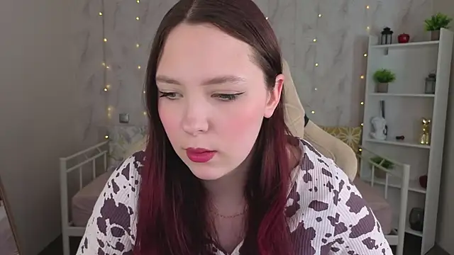Monica  Queen online show from 15, 5, 2026
