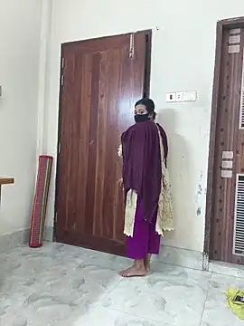 Love Queen11 online show from 19, 4, 2026