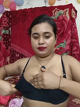 Love Queen11 online show from 18, 5, 2026