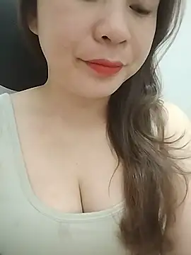Girl Shy2000 online show from 10, 5, 2026