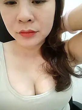 Girl Shy2000 online show from 6, 3, 2026