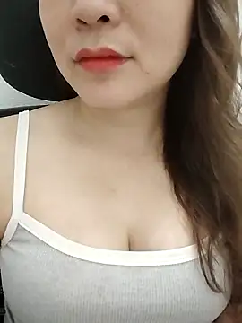 Girl Shy2000 online show from 13, 4, 2026