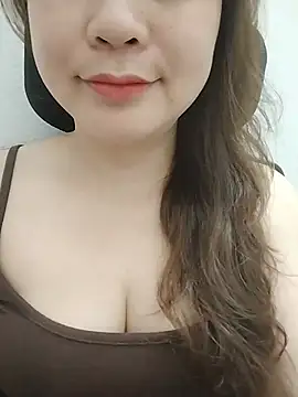 Girl Shy2000 online show from 15, 5, 2026