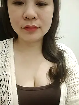 Girl Shy2000 online show from 30, 3, 2026