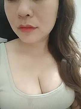 Girl Shy2000 online show from 28, 5, 2026