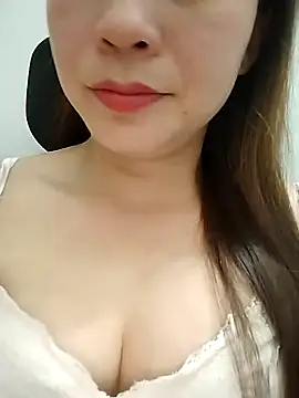 Girl Shy2000 online show from 25, 10, 2025