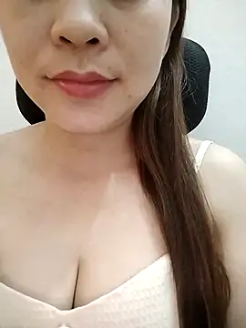 Girl Shy2000 online show from 29, 10, 2025