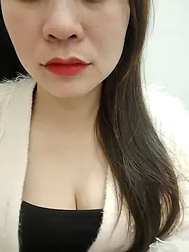 Girl Shy2000 online show from 16, 12, 2025