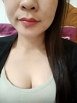 Girl Shy2000 online show from 11, 11, 2025