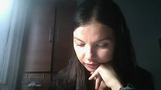 Lorivell online show from 4, 11, 2025