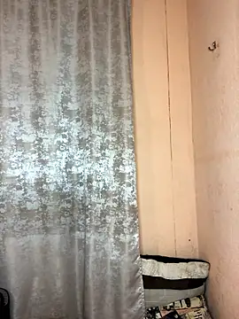 Caramel102004 online show from 12, 1, 2026