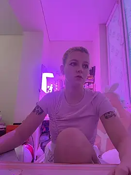 Snapshot of Crystal_Neko chatting on 1, 2, 2026 Crystal Neko online show from 1, 2, 2026