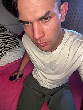 Moisesjrtapia online show from 5, 6, 2026