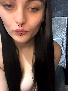 Snapshot of ScarStarX chatting on 9, 10, 2025 ScarStarX online show from 9, 10, 2025