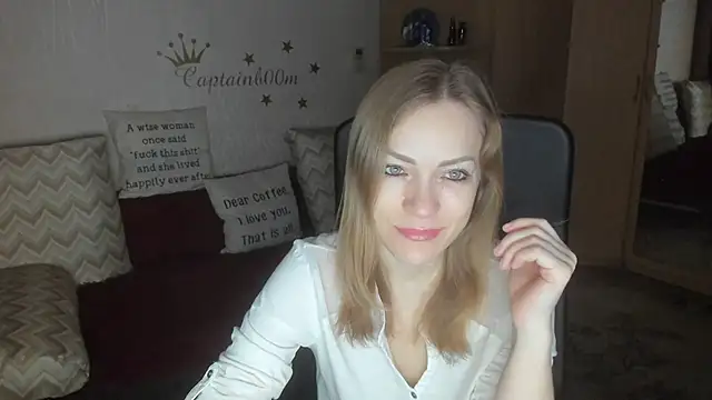 Tiffany Bates online show from 13, 11, 2025