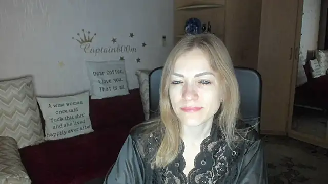 Tiffany Bates online show from 15, 10, 2025