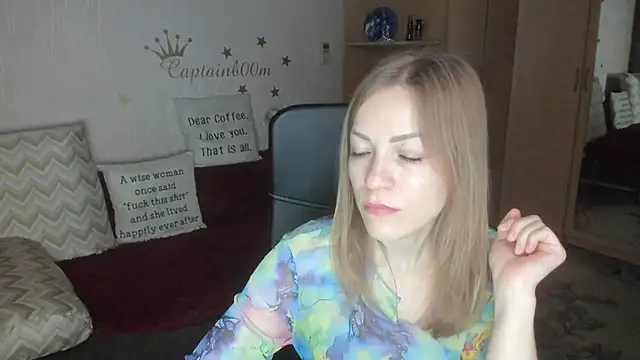 Tiffany Bates online show from 22, 11, 2025