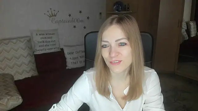 Tiffany Bates online show from 6, 11, 2025