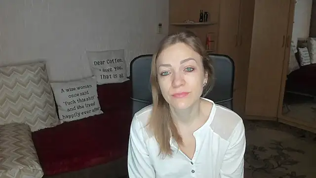 Tiffany Bates online show from 23, 12, 2025