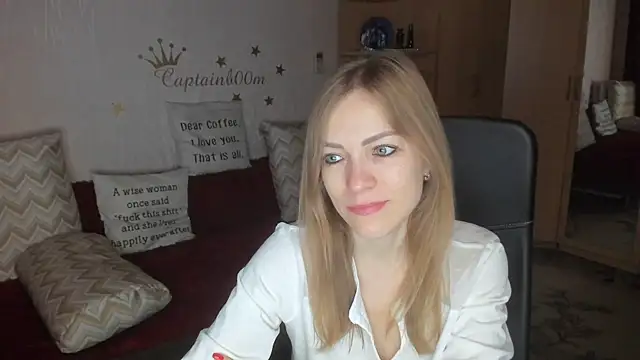 Tiffany Bates online show from 3, 10, 2025