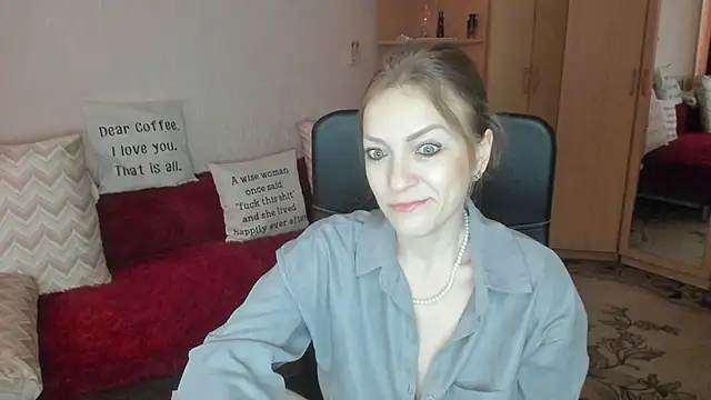 Tiffany Bates online show from 28, 4, 2026