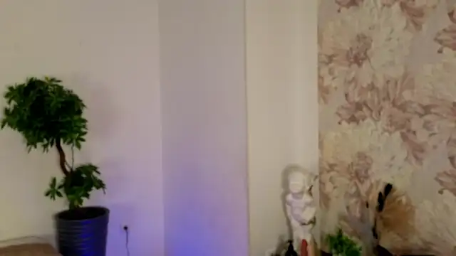 MilaYumi online show from 30, 11, 2025