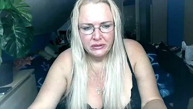 Sandy-Summer online show from 20, 10, 2025