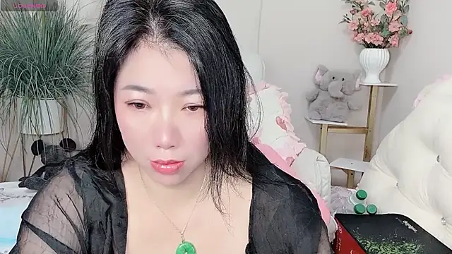 Huanhuan- online show from 26, 2, 2026