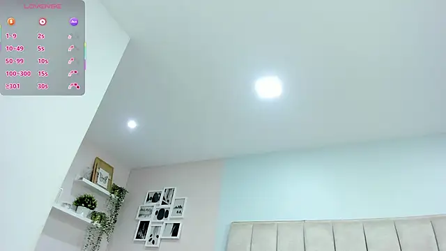 EllaaThorne online show from 14, 11, 2025