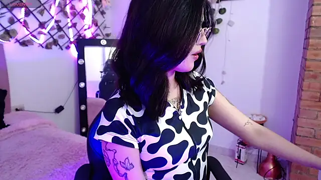 isa bunny18 online show from 21, 10, 2025