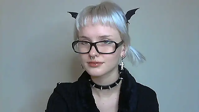 Paradoxy  online show from 23, 10, 2025