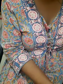 Minakshi 677 online show from 4, 10, 2025