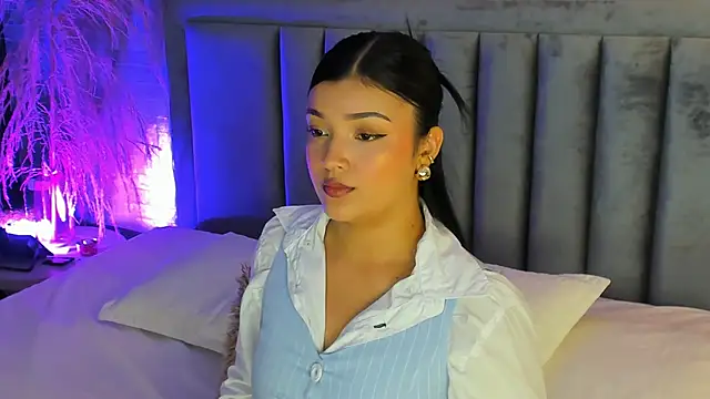 EmmaBlossom online show from 29, 9, 2025