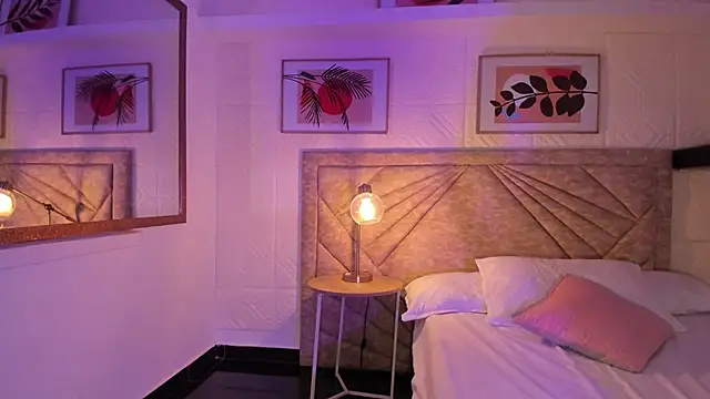 EmmaBlossom online show from 6, 3, 2026