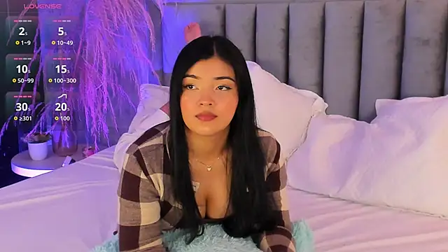 EmmaBlossom online show from 5, 11, 2025