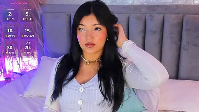 EmmaBlossom online show from 2, 11, 2025