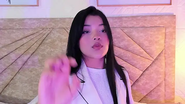 Snapshot of EmmaBlossom chatting on 1, 2, 2026 EmmaBlossom online show from 1, 2, 2026