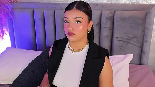 EmmaBlossom online show from 19, 10, 2025