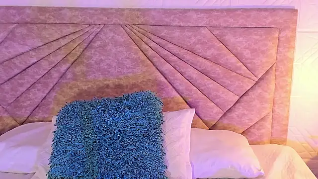 Snapshot of EmmaBlossom chatting on 20, 2, 2026 EmmaBlossom online show from 20, 2, 2026