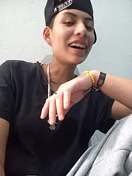 Owen tomboy online show from 15, 10, 2025