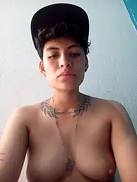 Owen tomboy online show from 20, 10, 2025