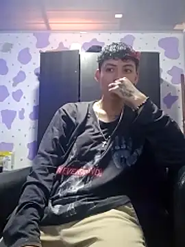 Owen tomboy online show from 3, 12, 2025