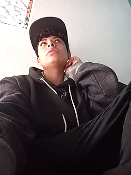 Owen tomboy online show from 4, 11, 2025