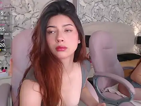 Adrianna5  online show from 7, 10, 2025