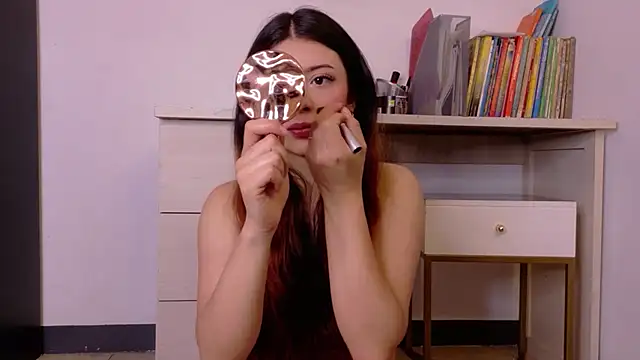 Snapshot of Adrianna5_ chatting on 8, 7, 2026 Adrianna5 online show from 8, 7, 2026